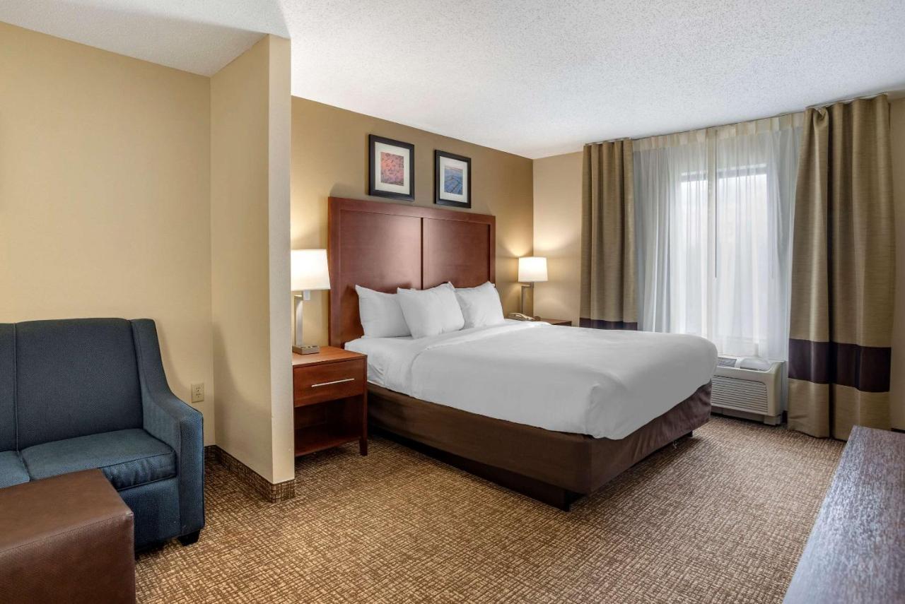 Comfort Inn & Suites Кембридж Экстерьер фото